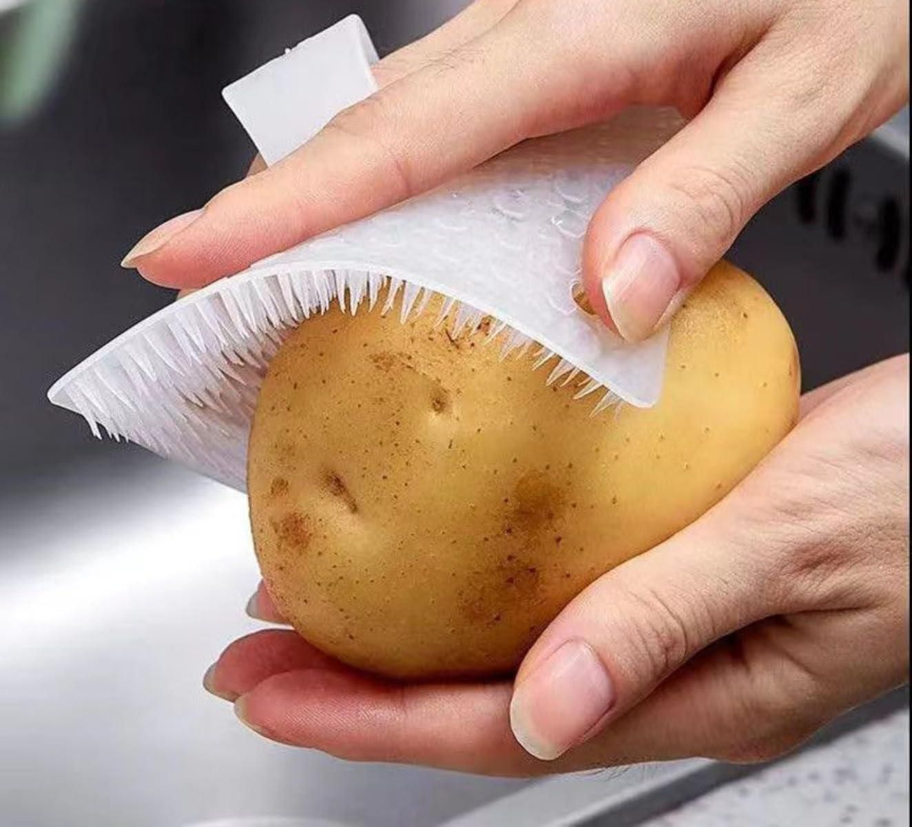 Silicone cleaning pad for washing vegetables and fruits