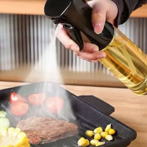 Refillable oil sprayer